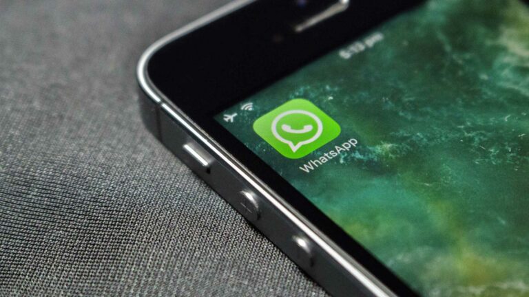 Celular como aplicativo do whatsapp